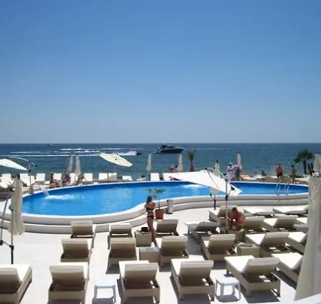 Vip Riviera Pool & Beach